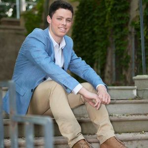 Meet your Posher, Sebastian